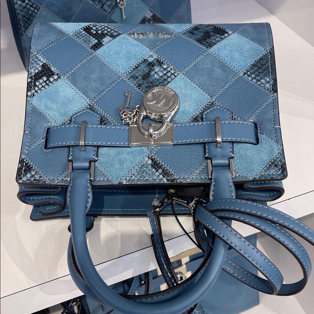 MICHAEL KORS Hamilton Sm Patchwork Satchel Crossbody Bag
Cornflower
NWT - Picture 9 of 16